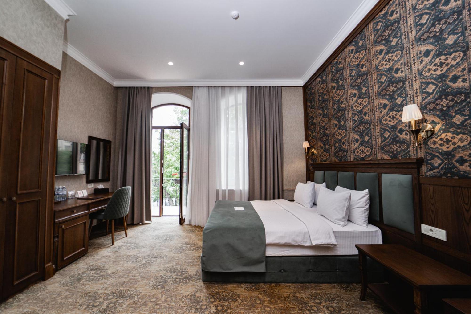 Midway Baku Hotel ภายนอก รูปภาพ